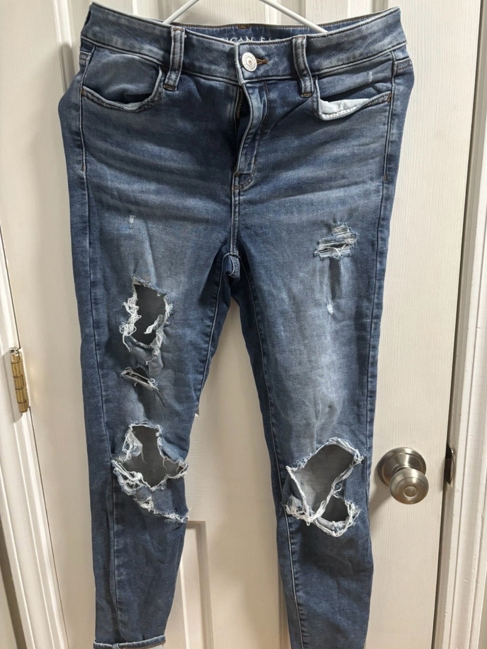 American Eagle Women's Size 8 High-Rise Distressed Blue Wash Jeggings Stretchy